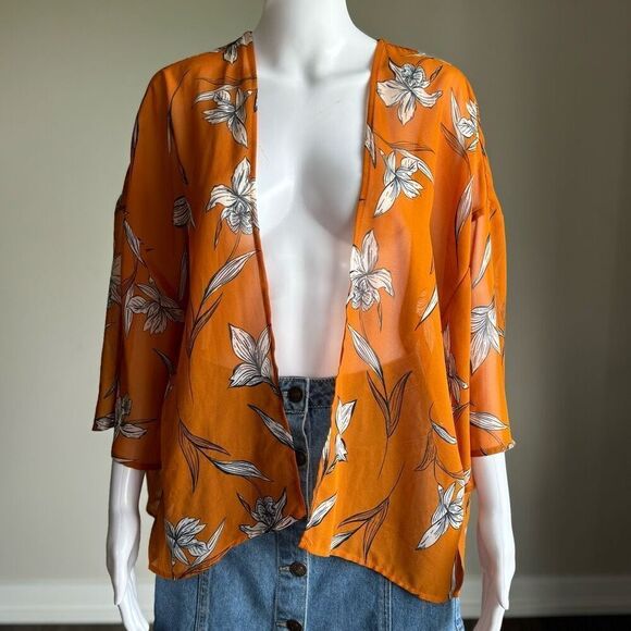 A New Day Golden Black White Floral Sheer 3/4 Sleeve Kimono Top - Picture 2 of 8